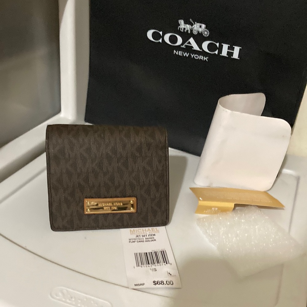 Michael Kors Jet Set Flap card Holder - Picture 11 of 11